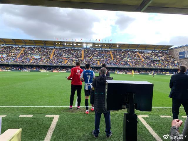 南野拓实为武磊打样！联赛没机会杯赛证明给主帅看